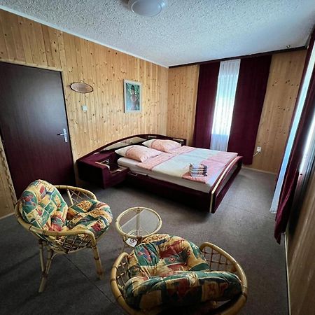 Apartmany Merkel Broumov Exterior foto